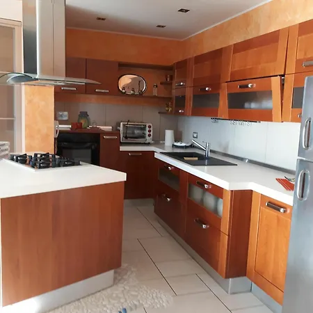 With 2 Bedrooms In Vezzano Ligure, With Wonderful Sea View, Apartamento La Spezia
