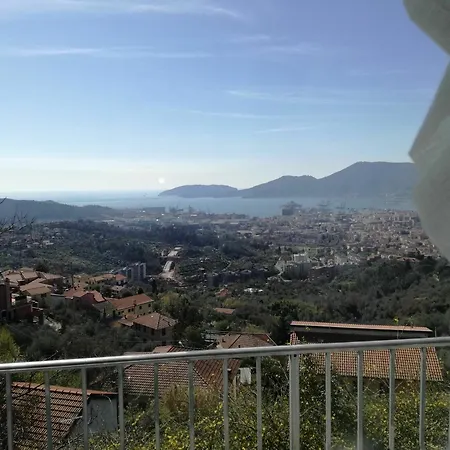 Apartamento With 2 Bedrooms In Vezzano Ligure, With Wonderful Sea View,