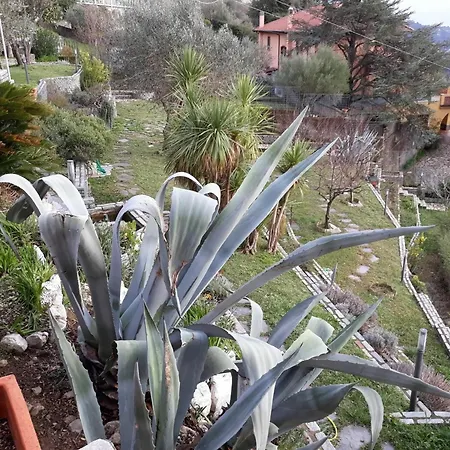 With 2 Bedrooms In Vezzano Ligure, With Wonderful Sea View, Appartamento La Spezia
